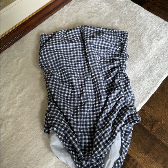 Adorable seersucker gingham navy and white one piece - Picture 1 of 3